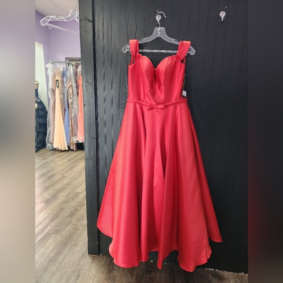 Red Ankle Length Formal Gown - Picture 1 of 5